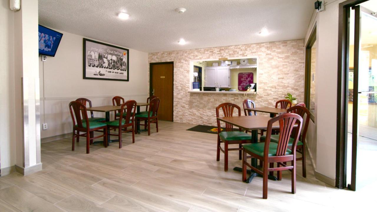 Hotel Super 8 By Wyndham Red Wing Extérieur photo